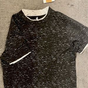 RocaWear Boys size XL (18) black short sleeve tshirt